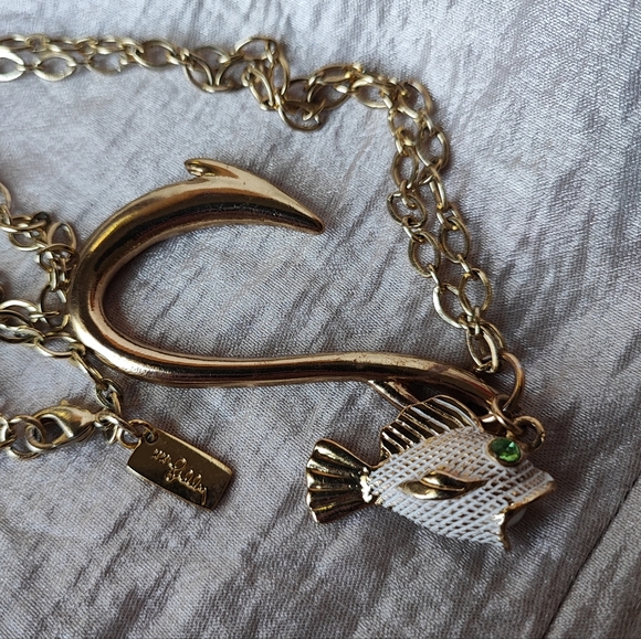 Lilly Pulitzer Signed Enameled Fish Pearl Gold Tone Extra Long Necklace Fishing - Picture 3 of 8